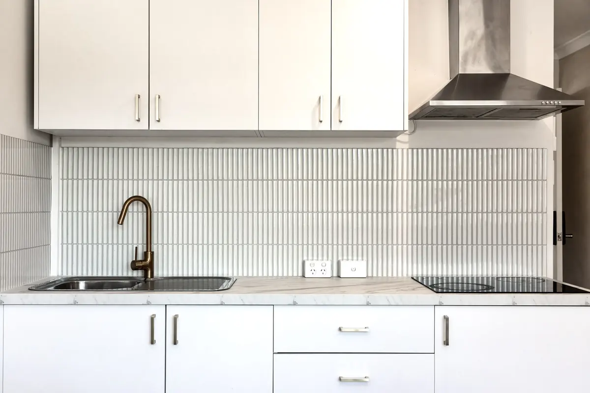 Cooktop and rangehood in the two bedroom kitchen